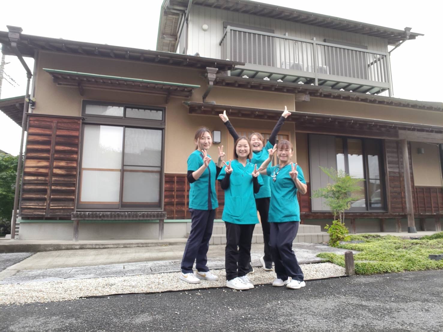 いろはのスタッフ集合写真